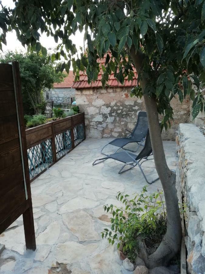 Krka Waterfalls Stonehouse Roko Apartment Lozovac Exterior photo